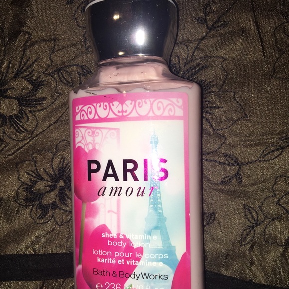 Paris Amour Lotion Bath & Body Works - Picture 1 of 1